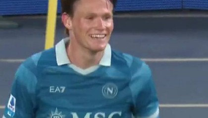 意甲争冠悬念再起！那不勒斯3-0大胜紧逼国米，赛程占优有望逆袭